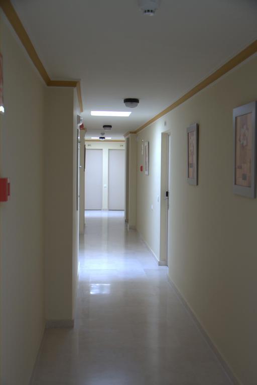Apartamentos Turisticos Los Girasoles Espartinas Exterior photo