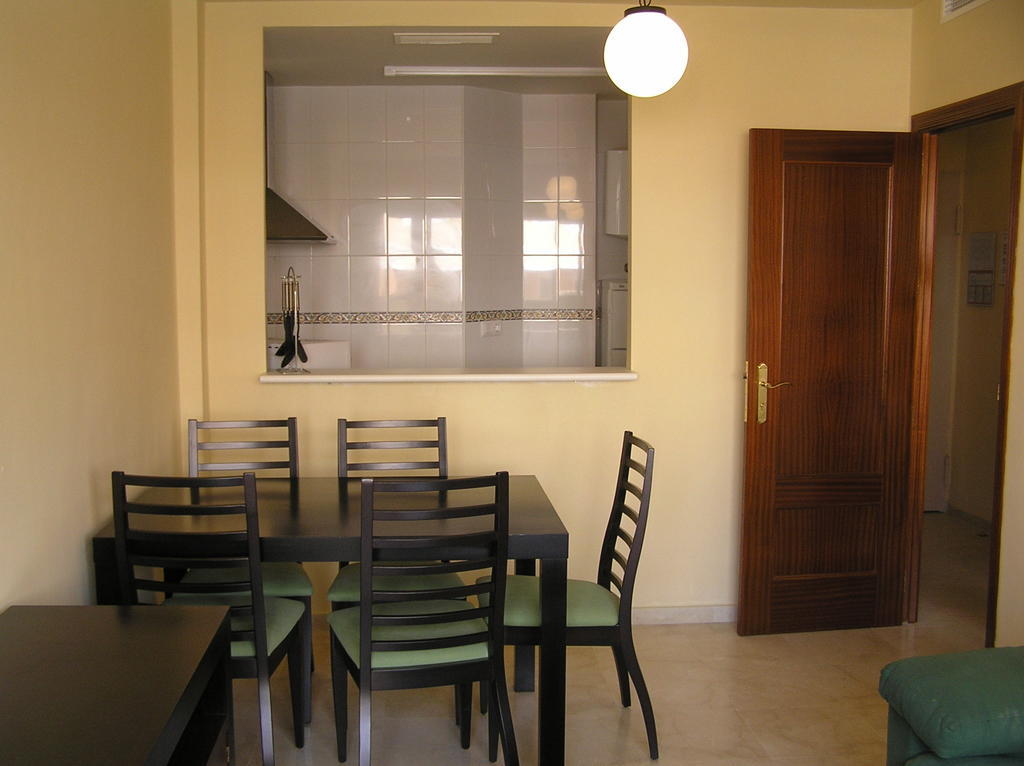 Apartamentos Turisticos Los Girasoles Espartinas Room photo